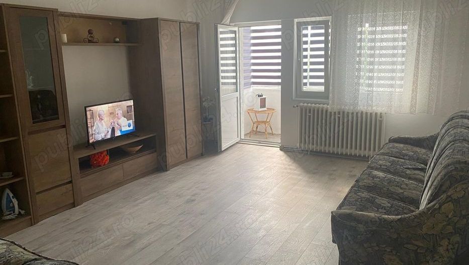 Vând apartament semicentral - Poză 4