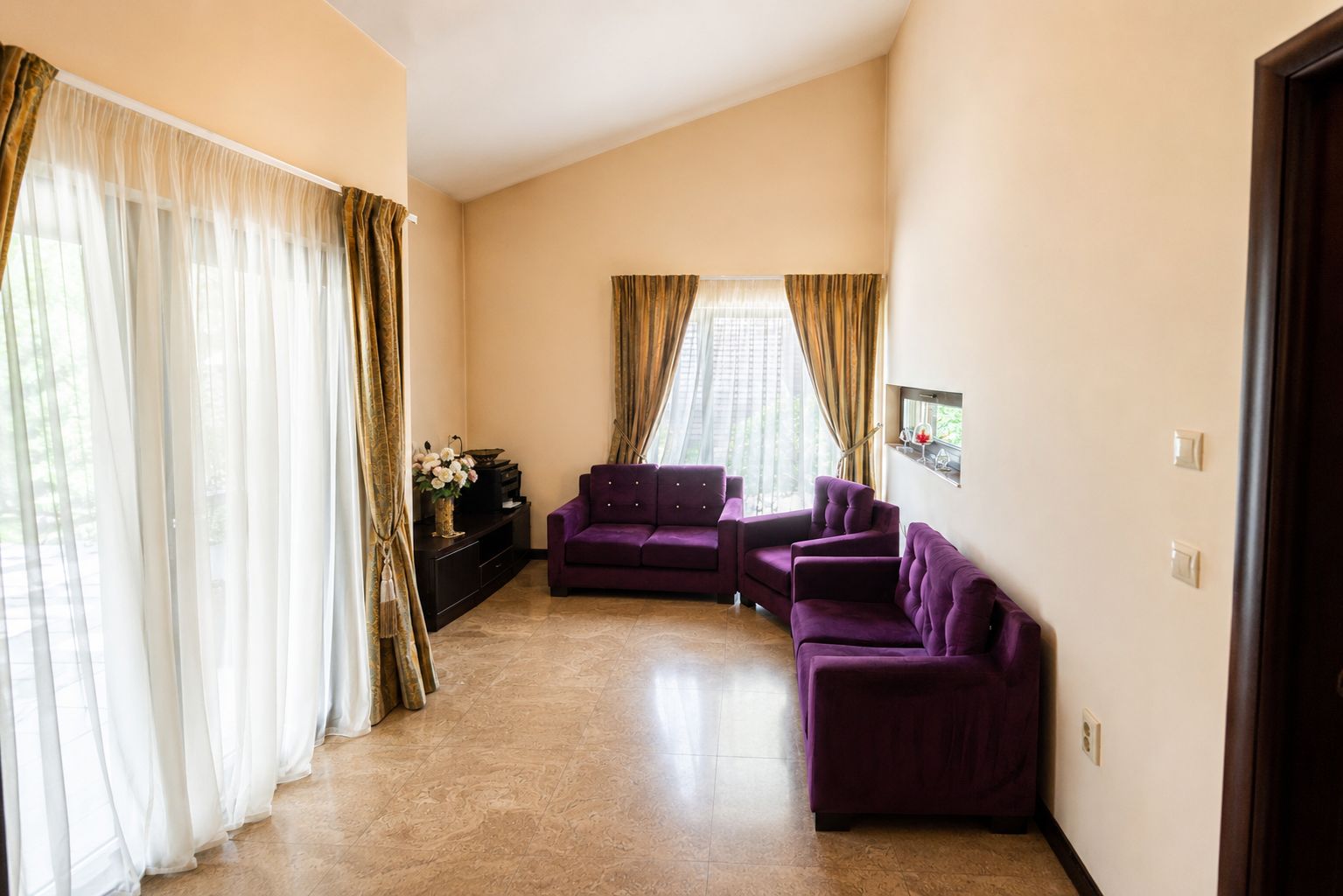 Vila cu piscina, 6 camere, 254mp utili, 815mp teren, com. Berceni - Poză 15