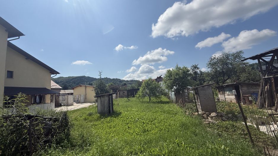 Casă + anexă și teren intravilan 813 mp cu toate utilitățile ! - Poză 2