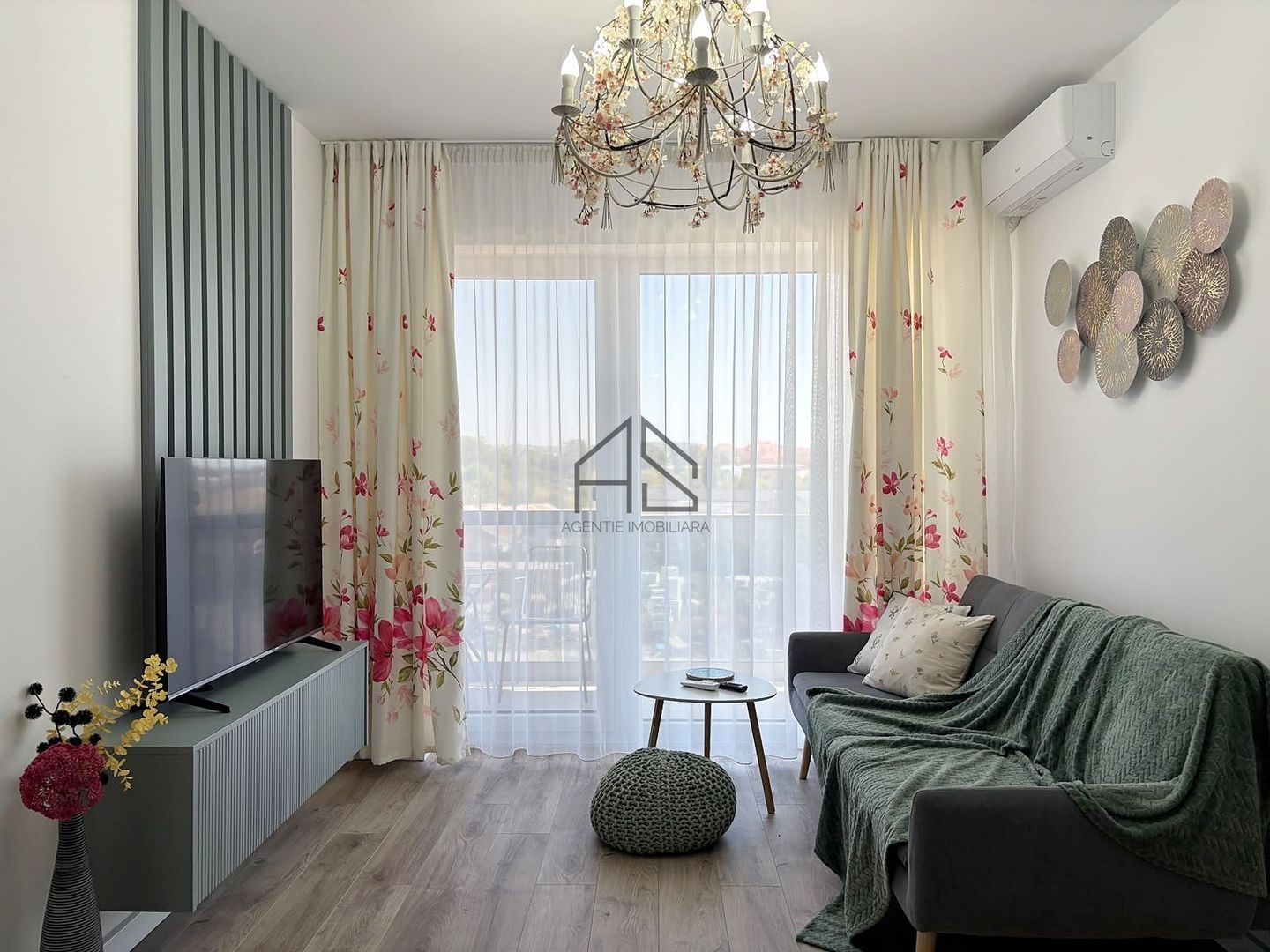 De închiriat | 2 camere | Bucătărie închisă | Parcare | PRIMA Arena - Poză 1