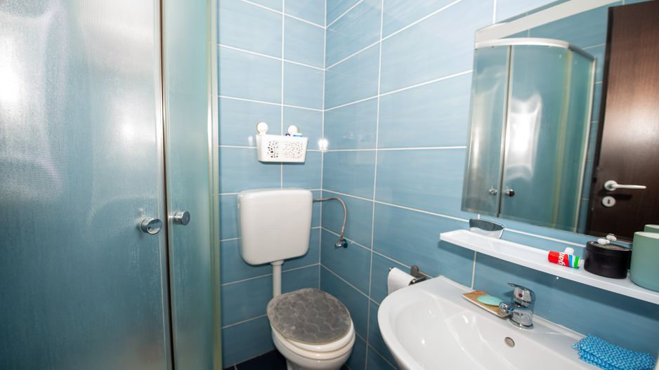 De vanzare apartament 3 camere mobilat si utilat bloc 2017 - Poză 7