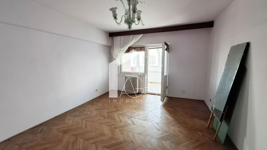 Apartament cu 3 camere, decomandat, Piata Mihai Viteazu - Poză 2