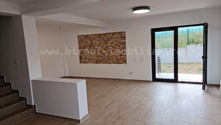 Vilă P+1 Tip Duplex – LA CHEIE – Vedere la Lacul Siutghiol - Poză 2