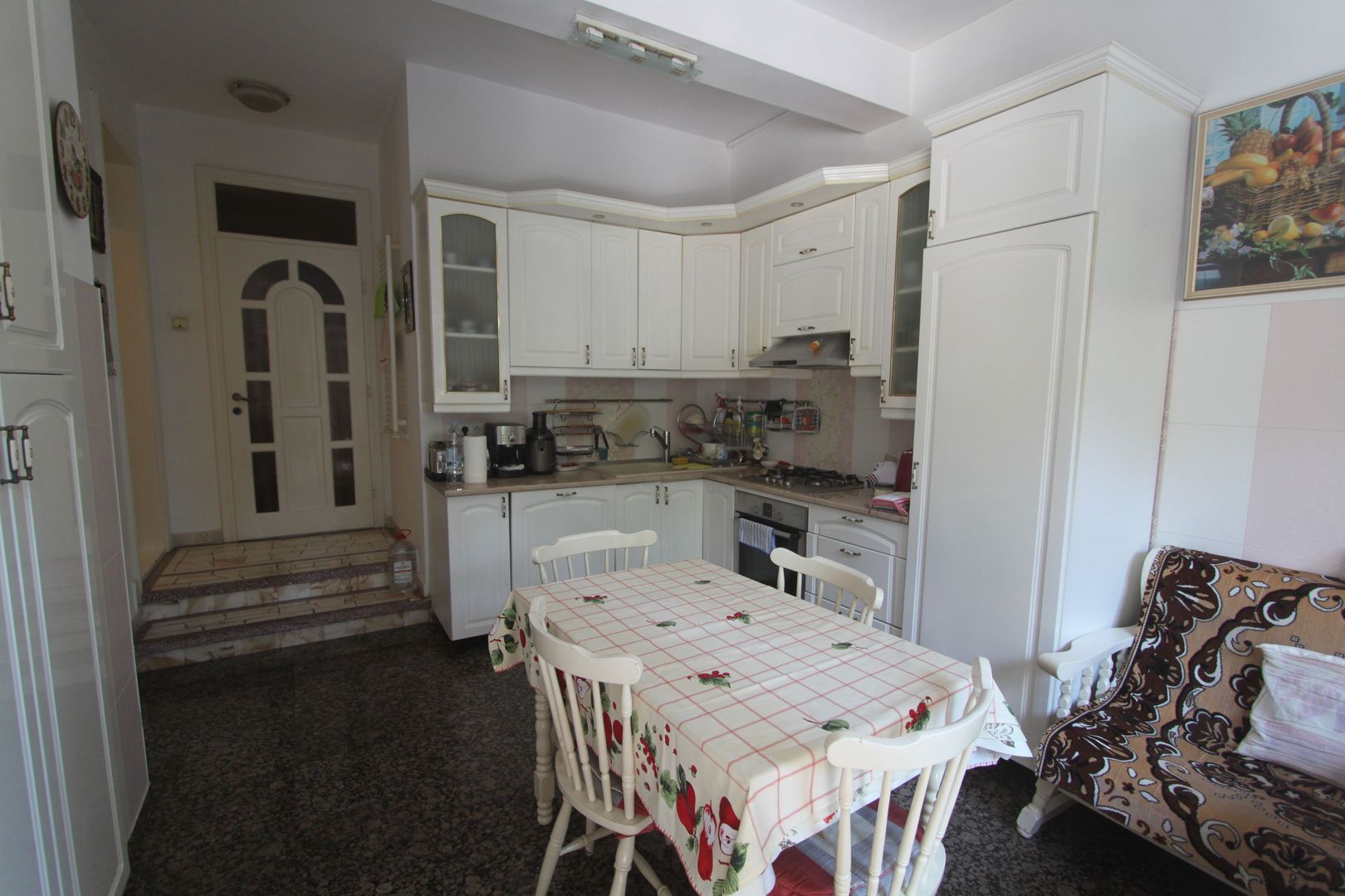 Casă / Vilă cu 8 camere de vânzare în zona Semicentral - Poză 38