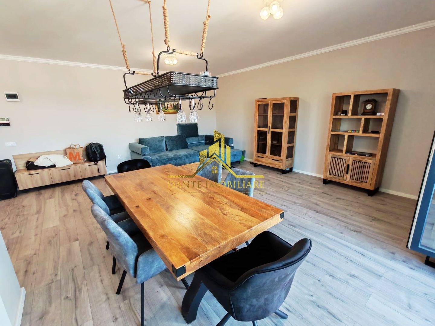 3 camere, TOTUL NOU, premium, lux, ultrafinisat, parcare, Floresti - Poză 2