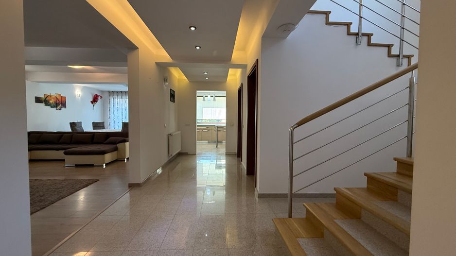 Casa in zona Vitan - Splai, ideala pentru orice tip de activitate sau locuinta - Poză 10