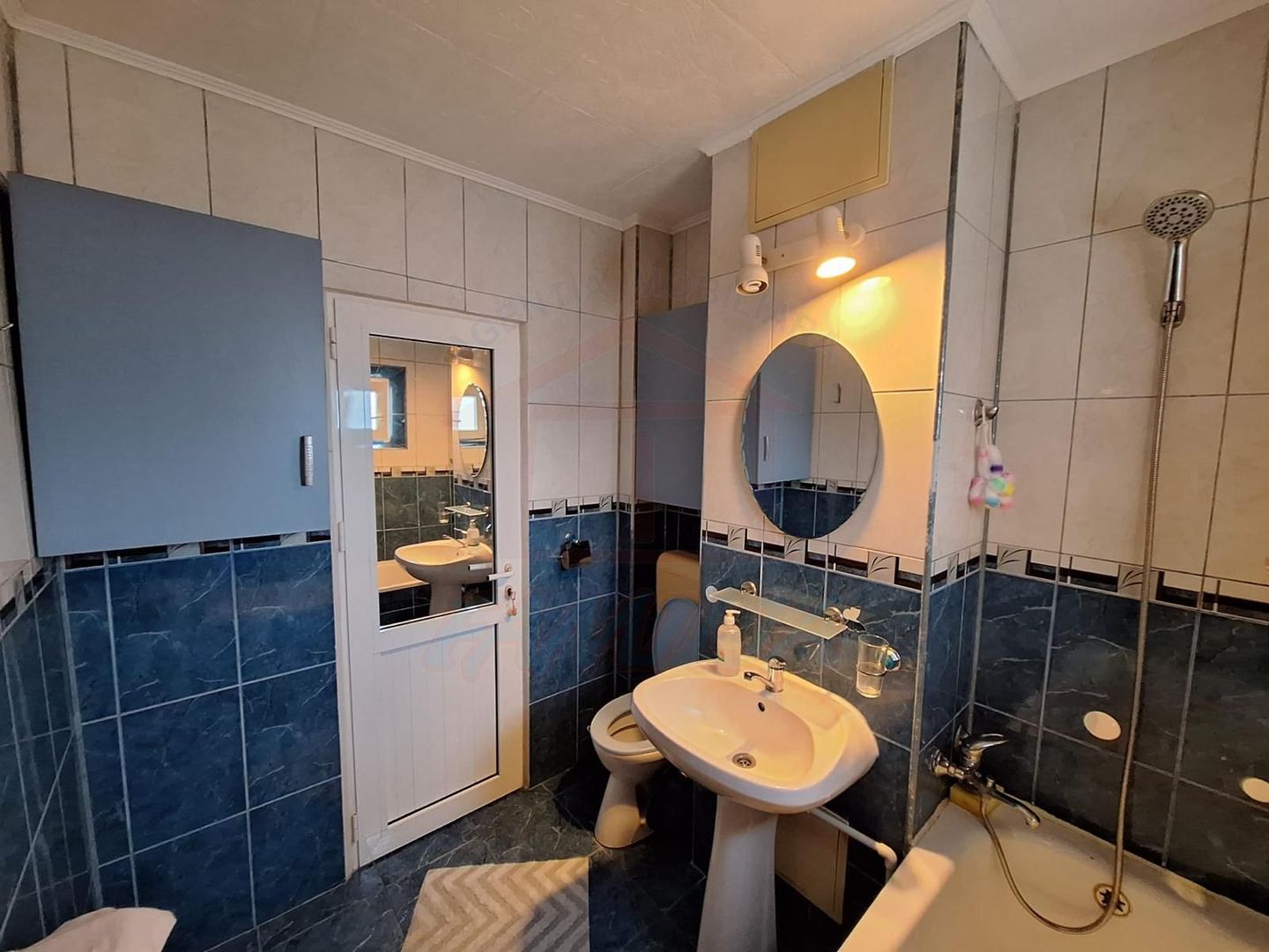 🏛️ De închiriat 2 camere, Micro 20, 350 euro/luna - Poză 9