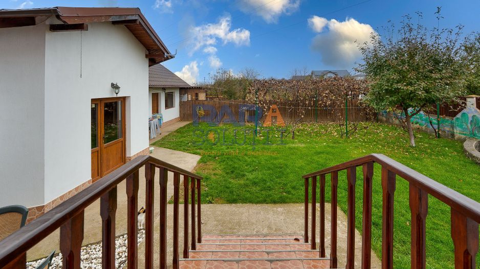 Vilă cu 6 dormitoare, 2 garaje, anexe multiple - 2076 mp teren - Poză 19