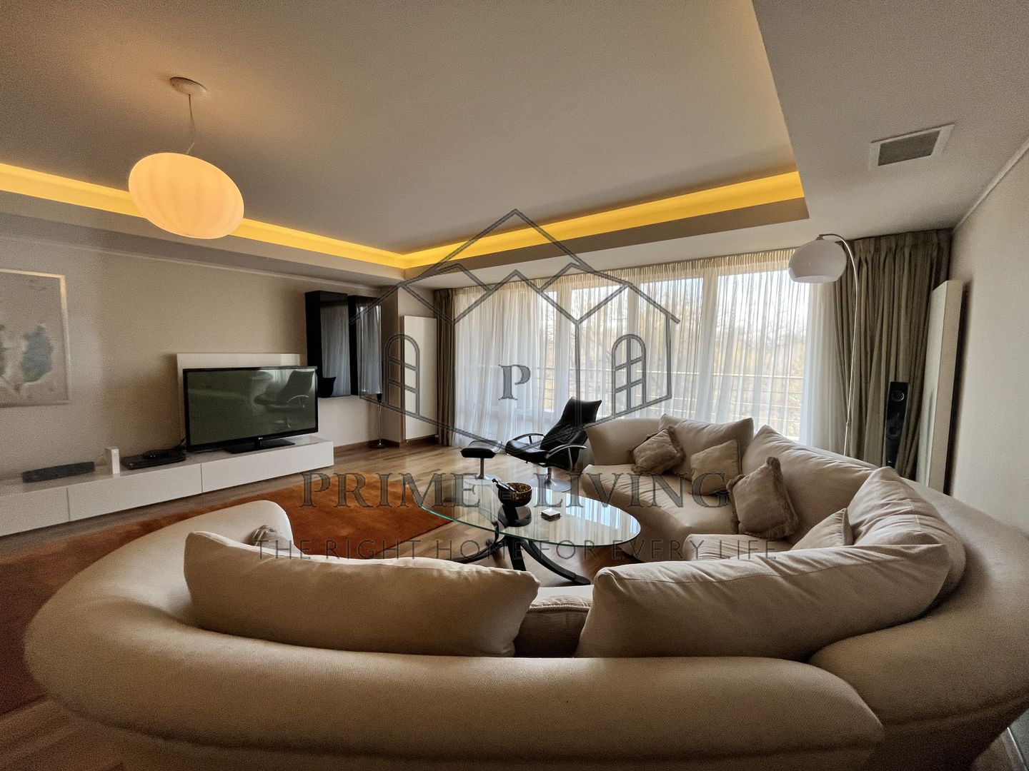 APARTAMENT SUPERB CU 4 CAMERE  LA INCHIRIERE PE SOSEAUA NORDULUI - Poză 1