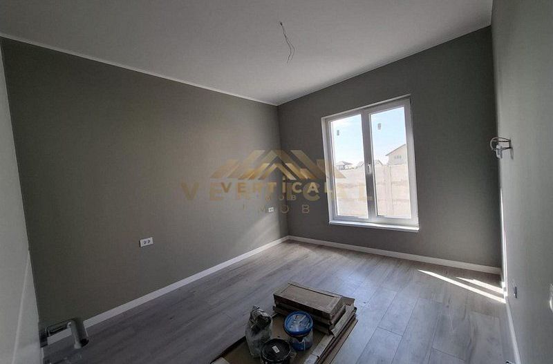 PROMOTIE!!! Casa de vanzare la 3 min de bld principal - Poză 9