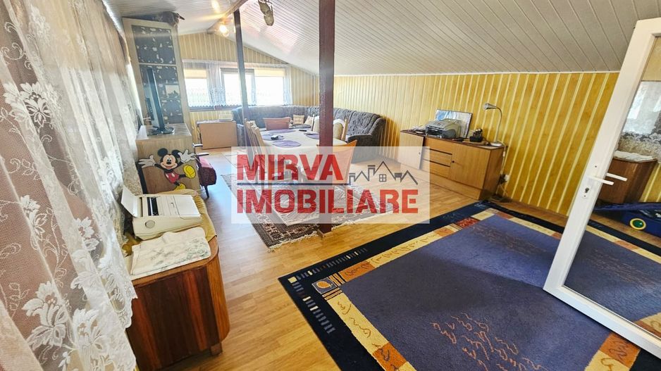 🏡 Casă spațioasă cu 9 camere în Strejnicu – pentru locuință, birouri - Poză 46