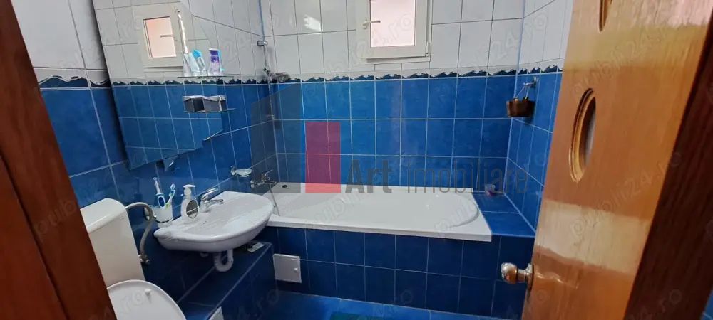 APARTAMENT DE 3 CAMERE  SEBASTIAN - Poză 3