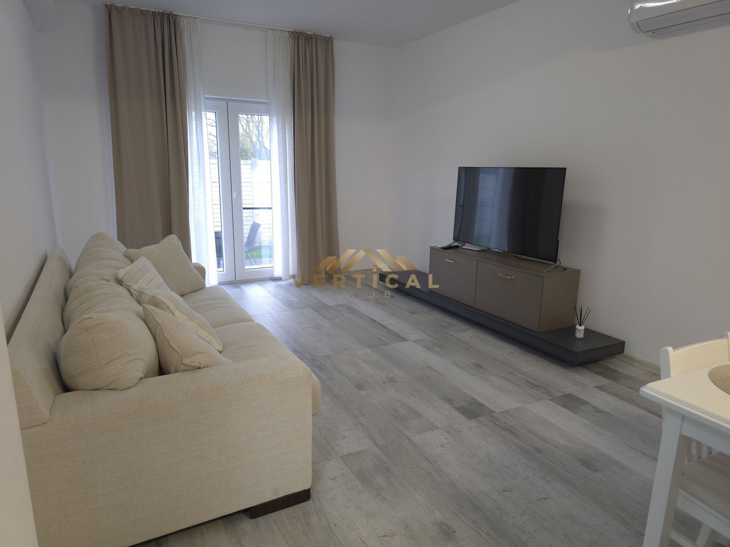 De vanzare / 3 Camere / 120m bulevard / Berceni/Vidra - Poză 9