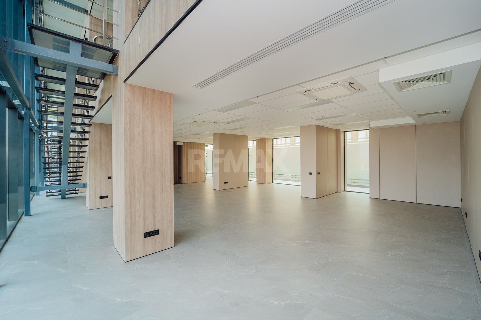 SPRE CHIRIE SPAȚIU COMERCIAL PENTRU BIROU | OFICIU 170 m2 - Poză 6
