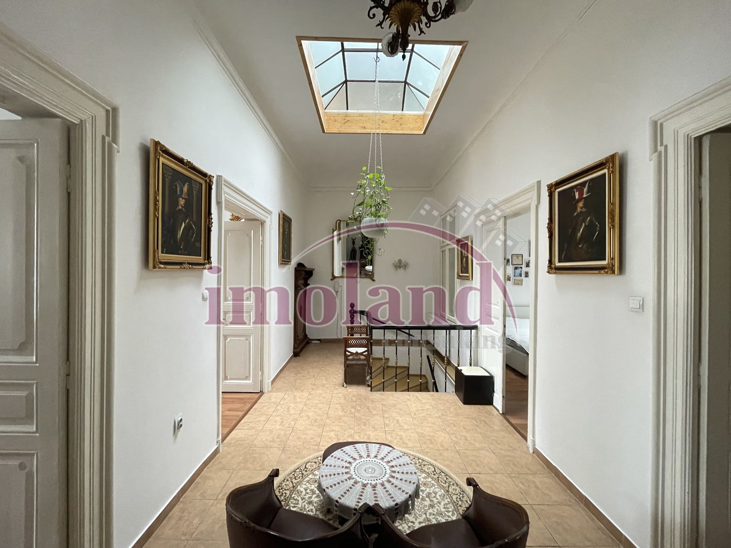 Apartament spectaculos de 4 camere într-o vilă cu farmec istoric pta Victoriei - Poză 6