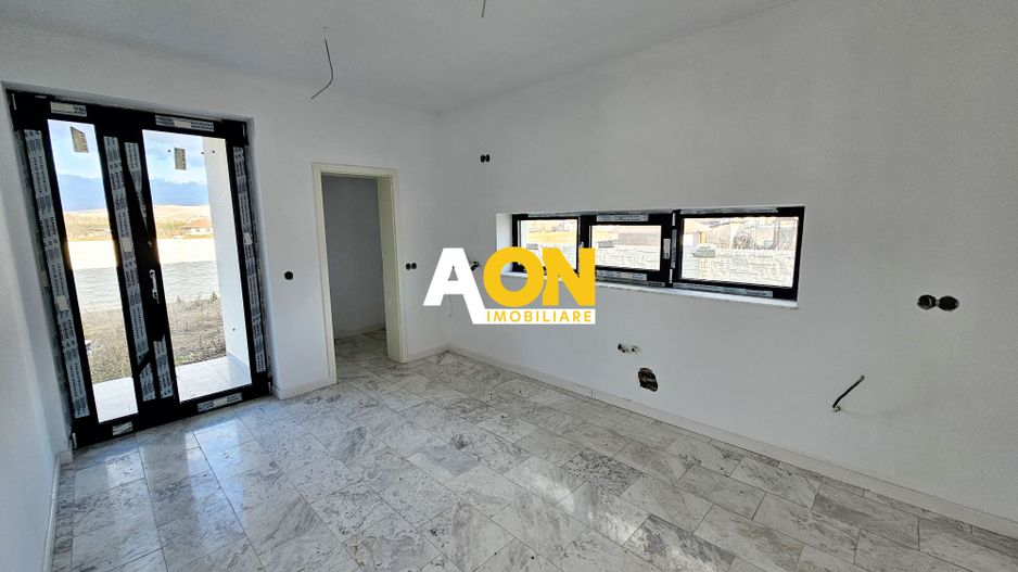 Casa individuala de vanzare, 4 camere, 2 bai, 448mp teren - Poză 5
