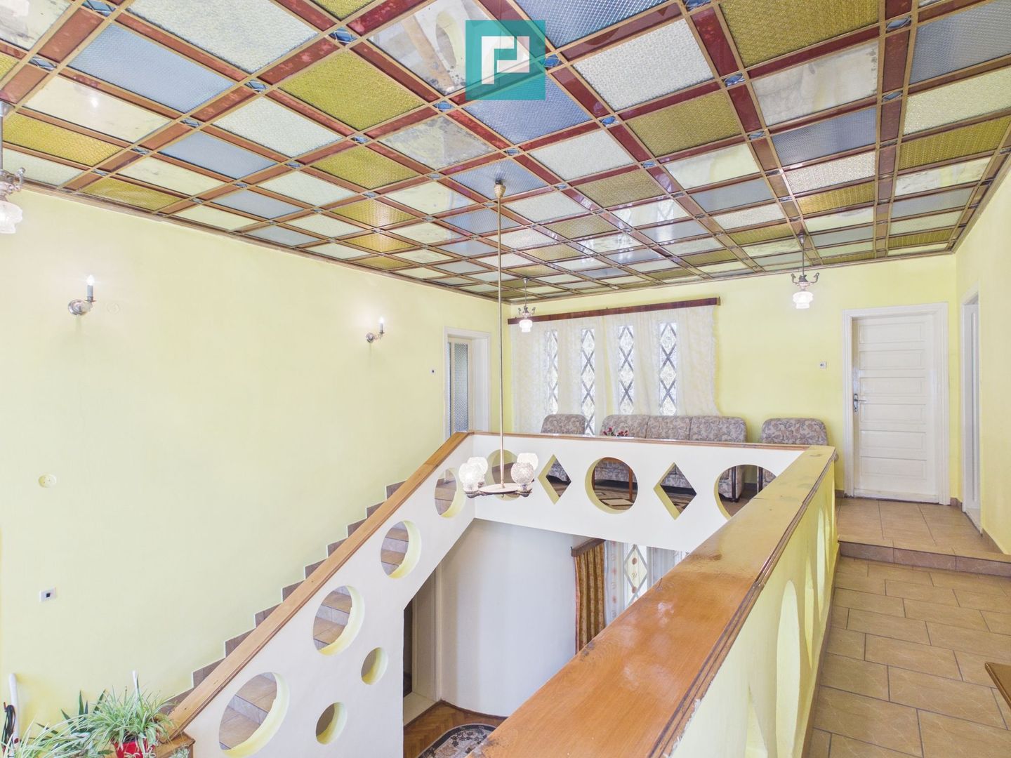 Casă/vilă cu 10 camere – Ineu, centru - Poză 8