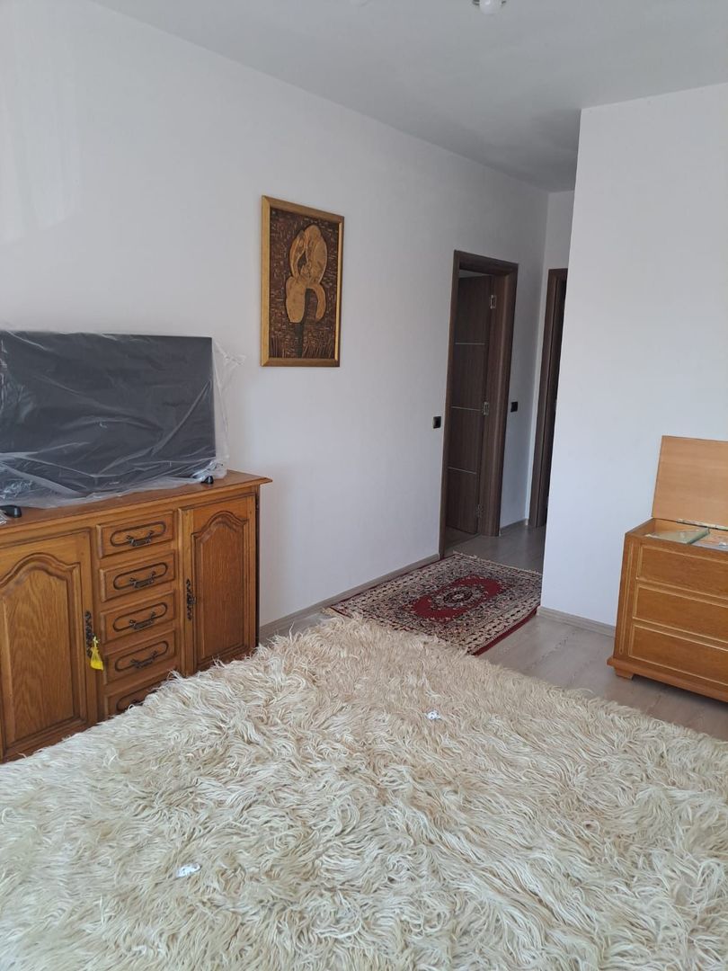 De inchiriat apartament 2 camere Isaran, Tractoru, Coresi - Poză 5