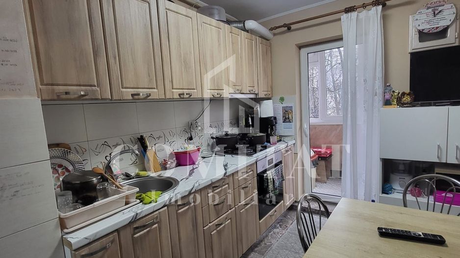 Apartament 2 camere  | decomandat |  etaj 2 | zona Primaverii - Poză 2