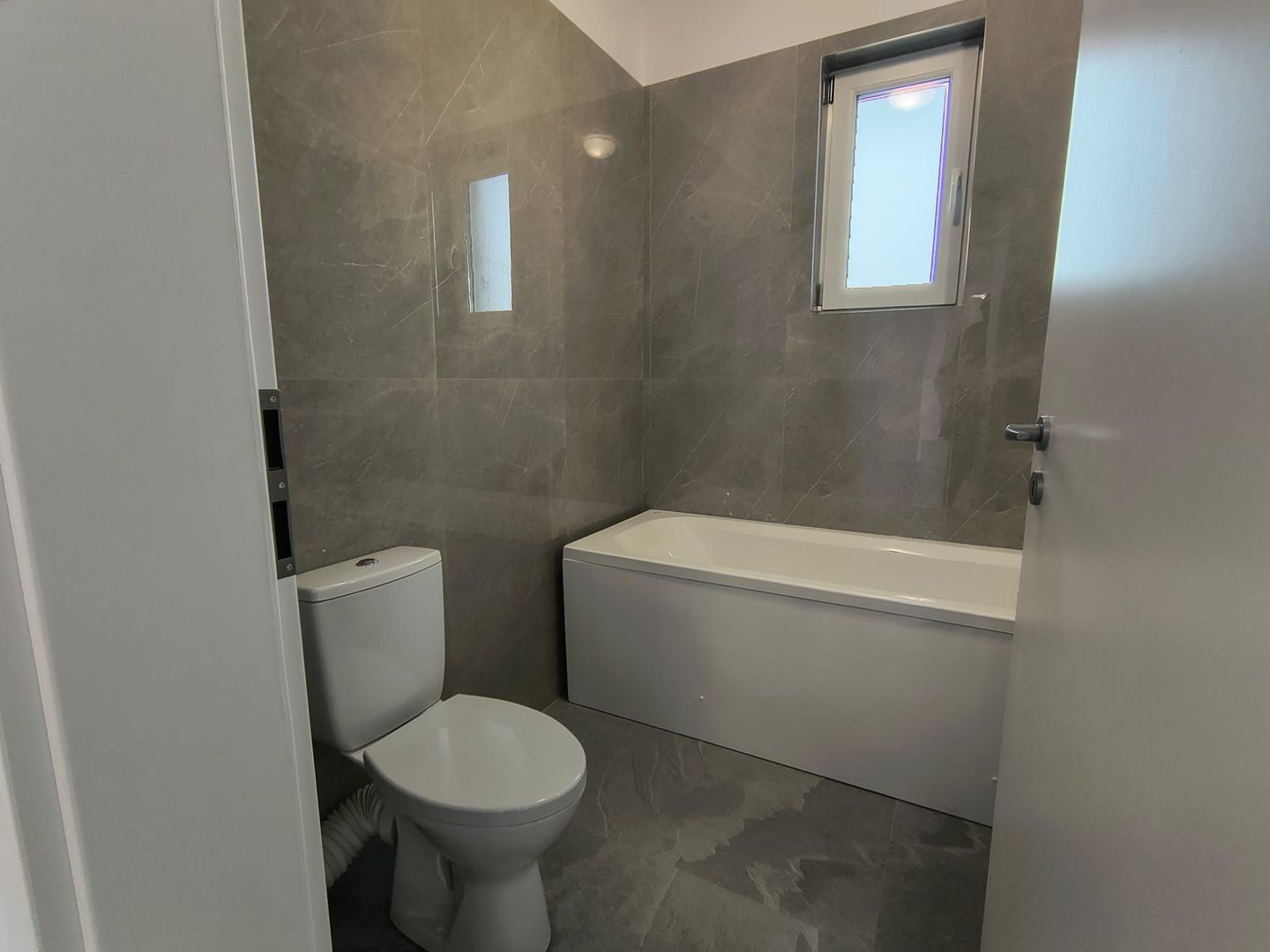 DOBROESTI - Fundeni | Chirie 3 Camere + Parcare - Poză 13