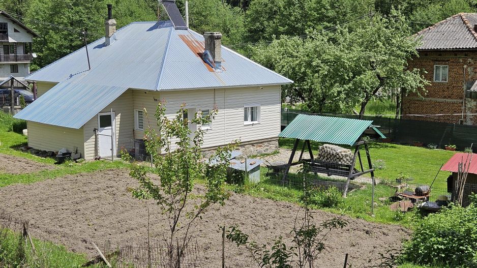 🏡 Casă de vânzare – Nucșoara, Argeș | Zonă montană | Teren 3000 mp - Poză 3