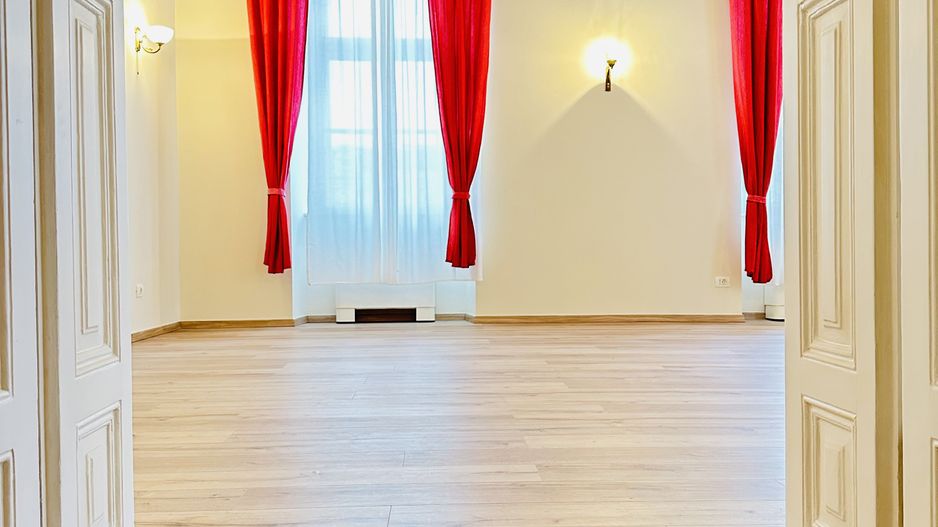 Spațiu Birouri de Închiriat cu Vedere Minunată în P-ta Unirii, Com 0% - Poză 6