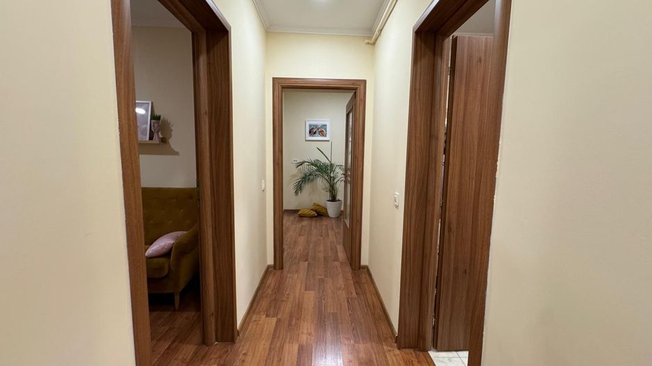 Apartament spatios etaj 1 I pretabil locuinta sau activitate profesion - Poză 2