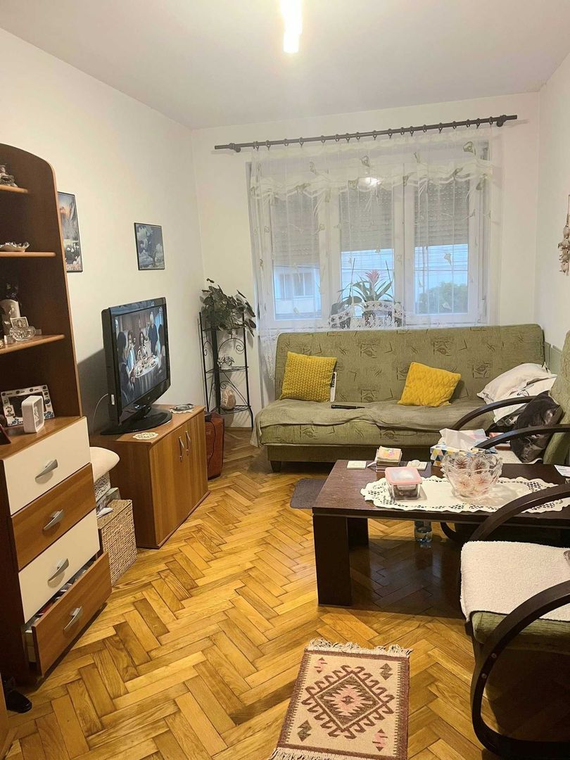 BRASADAS vinde ap 3 cam etaj 1/4 68mp zona CENTRALA. - Poză 3