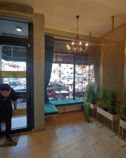 Spațiu comercial ultracentral  / afacere la cheie - Poză 15