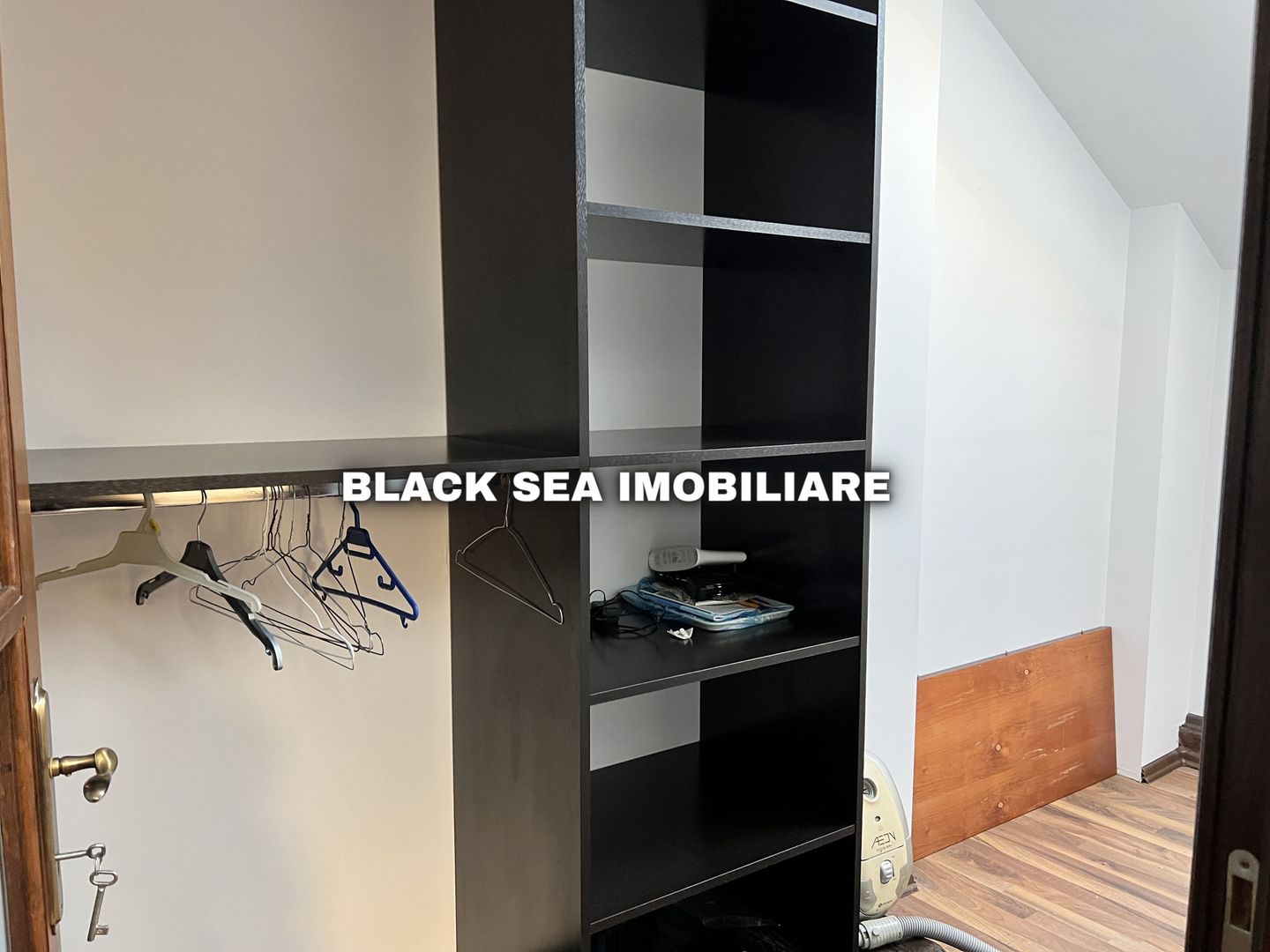 Apartament 3 camere zona Centrala foarte spatios - Termen Lung - Poză 11