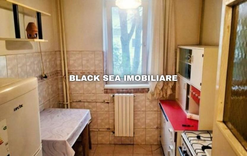 Apartament 2 camere de vanzare, zona Tomis 2 - Ocazie - Poză 3