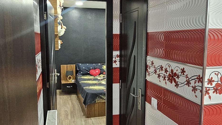 Apartament 2 cam  Centru. sau schimb cu casă in Galati - Poză 7