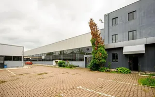 Proprietate speciala | Hale de productie si birouri - Poză 12