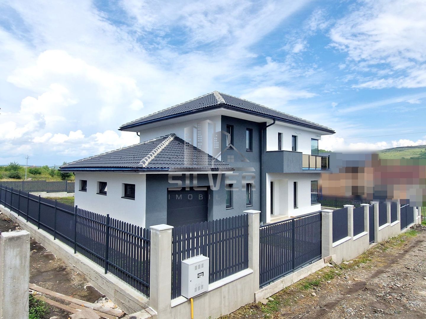 Casa individuala cu teren de 693 mp/CF. - Poză 1