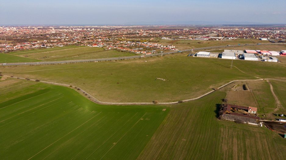 Teren de 107,000mp în zona industrială Zădareni - Poză 23