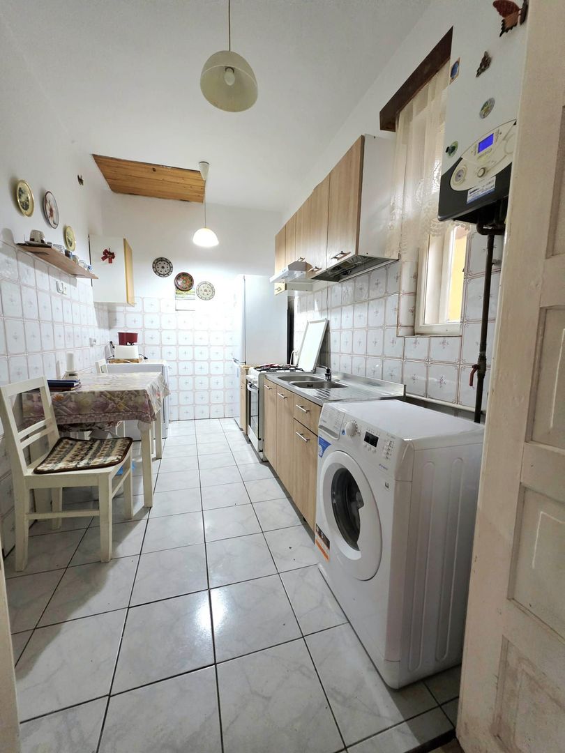 DE VANZARE CASA 5CAMERE ZONA CENTRALA TALMACIU - Poză 23
