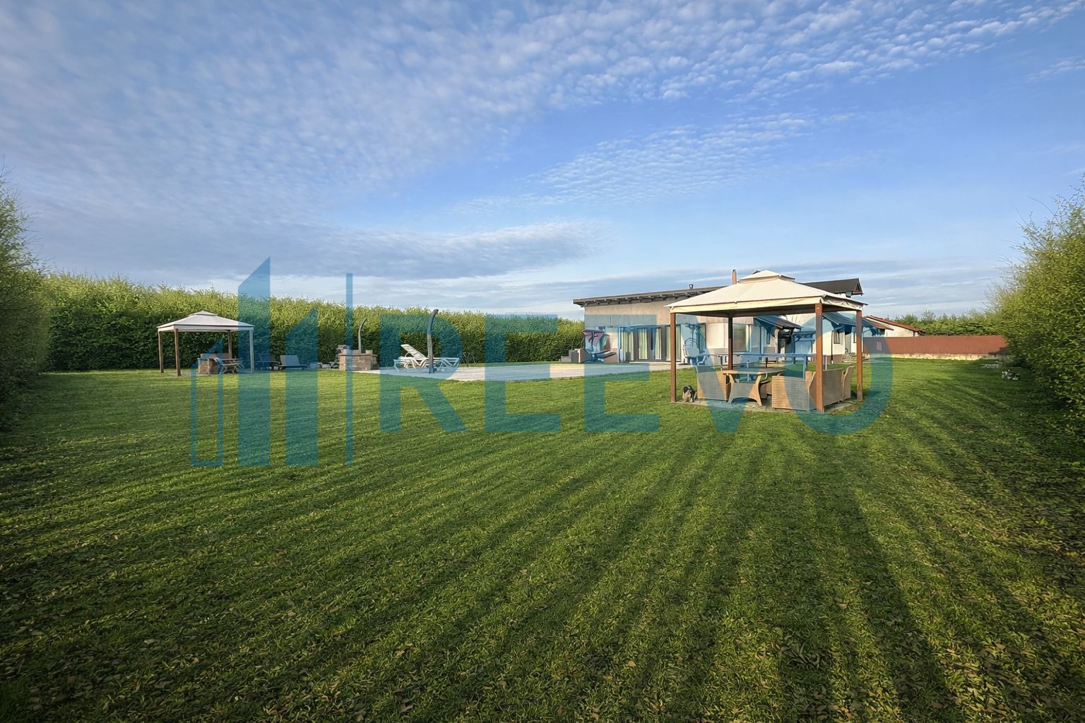 Proprietate pentru investiție cu Piscină în Hemeiuș - Poză 4