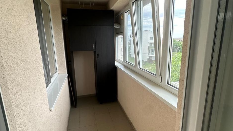 Agentie- Oferim spre inchiriere apartament cu 3 camere decomandat - Poză 5
