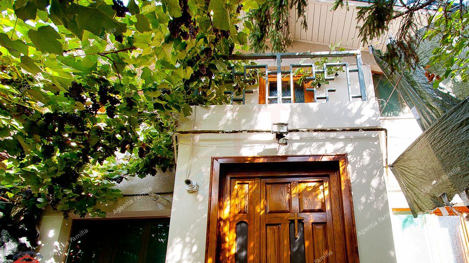 Vila cocheta, situata in centrul istoric al orasului - Poză 19