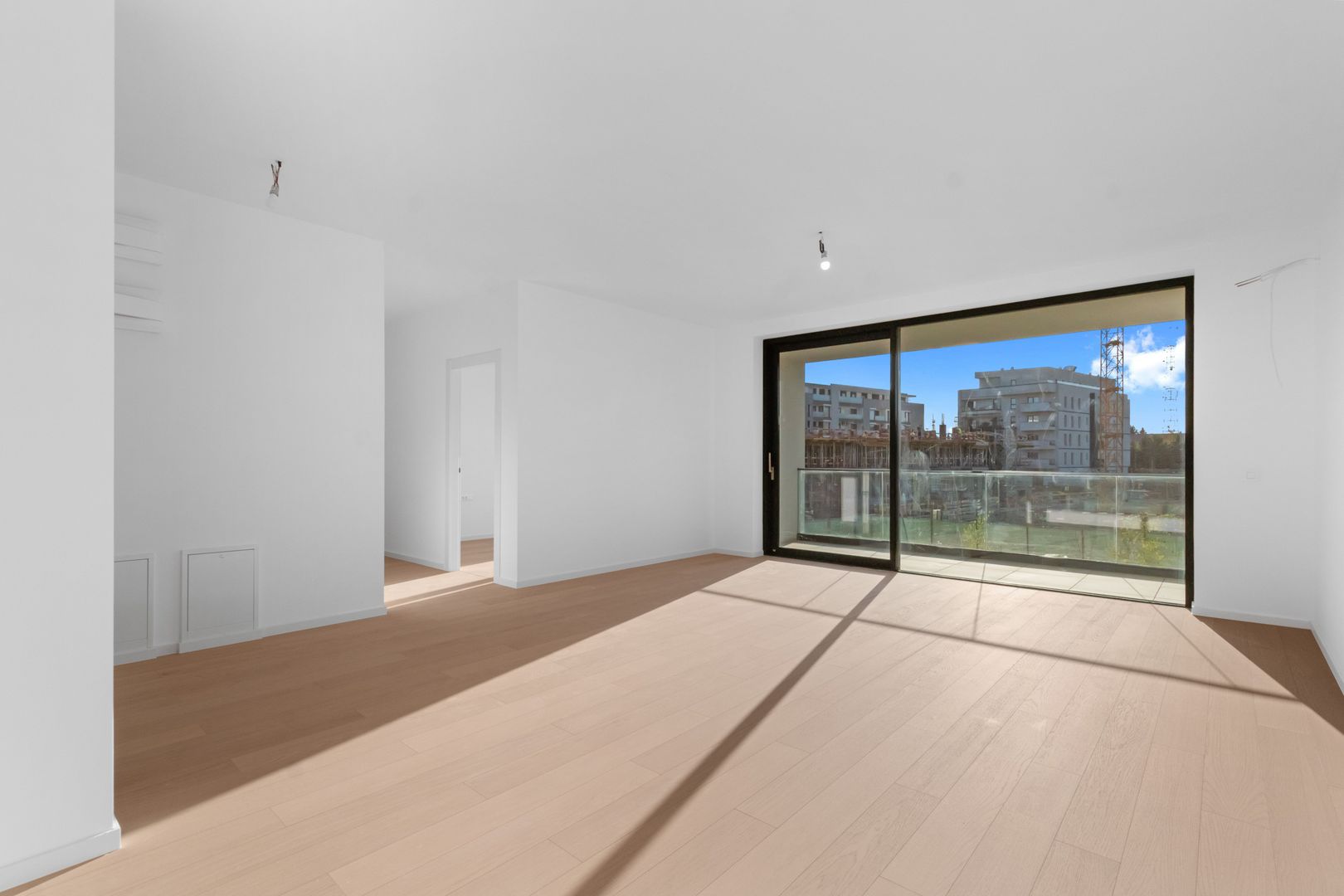 Apartament 4 camere - 112 mp - comision zero - 249000 Euro+tva - Poză 2