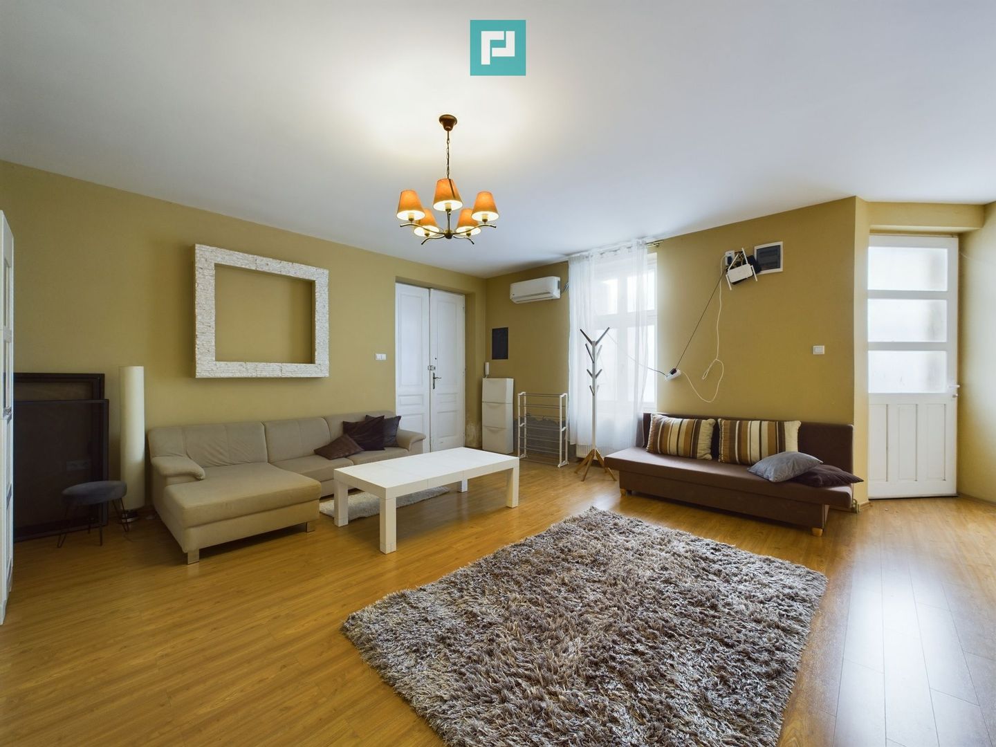 Apartament cu 3 camere Ultracentral - Poză 3