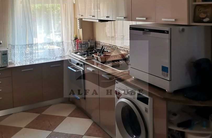 Apartament cu trei camere, zona Racadau 74 mp - parcul Trandafirilor - Poză 7
