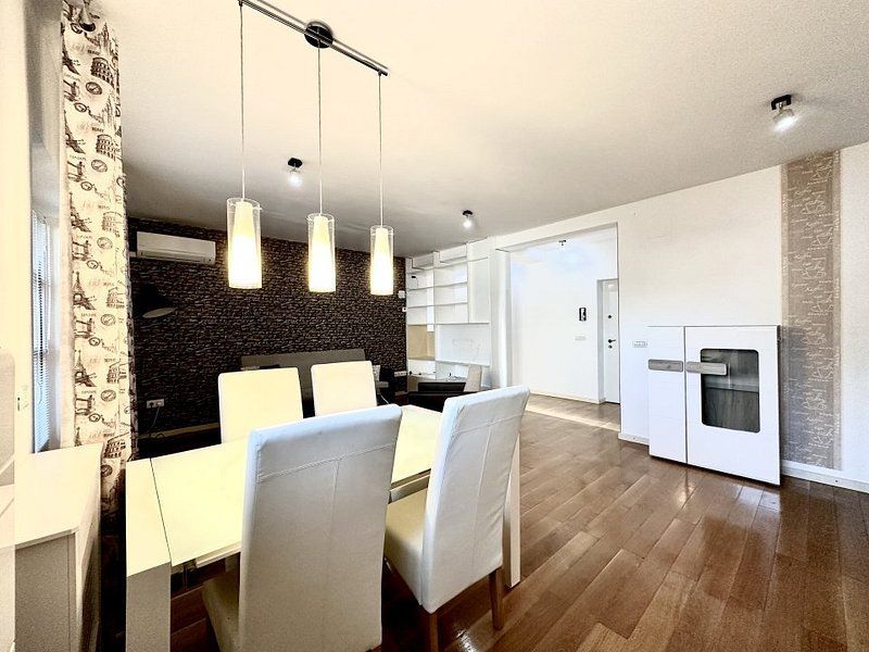 Apartament elegant -curte proprie - garaj - Poză 4