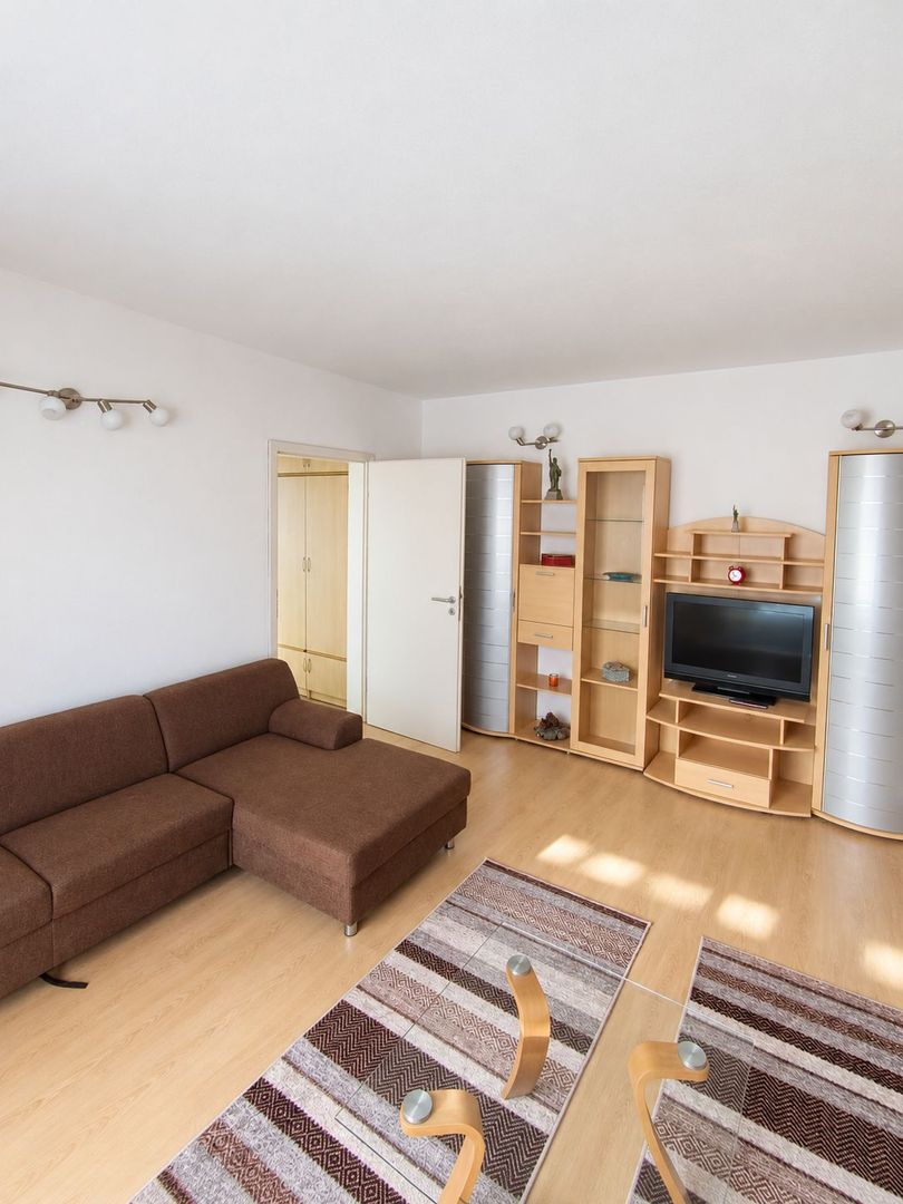 Apartament cu 2 camere, 55 mp, centrală proprie și aer condiționat - Poză 2