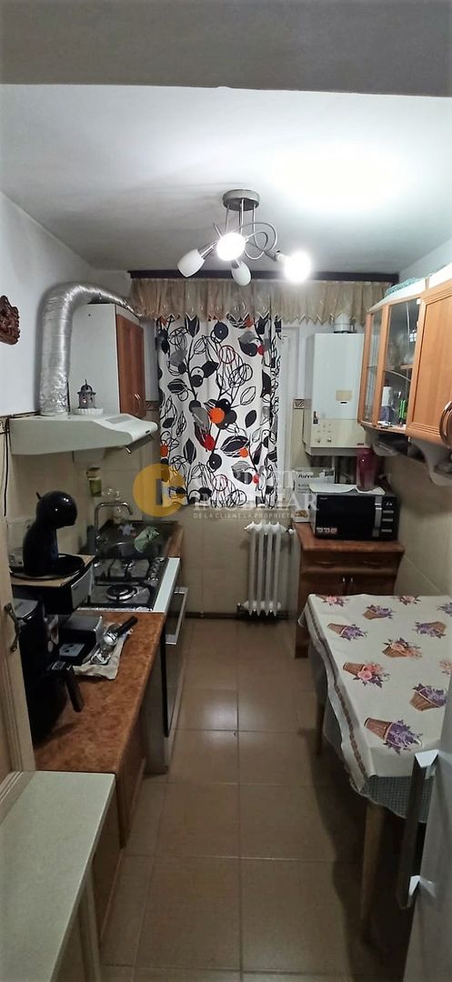 Apartament 2 camere, etaj 1, geam la baie, zona Mircea Cel Batran - Poză 6