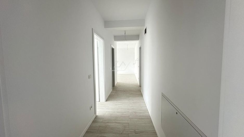 Bloc nou. Apartament cu 3 camere spations. 2 Bai. Etaj 1 - Poză 9