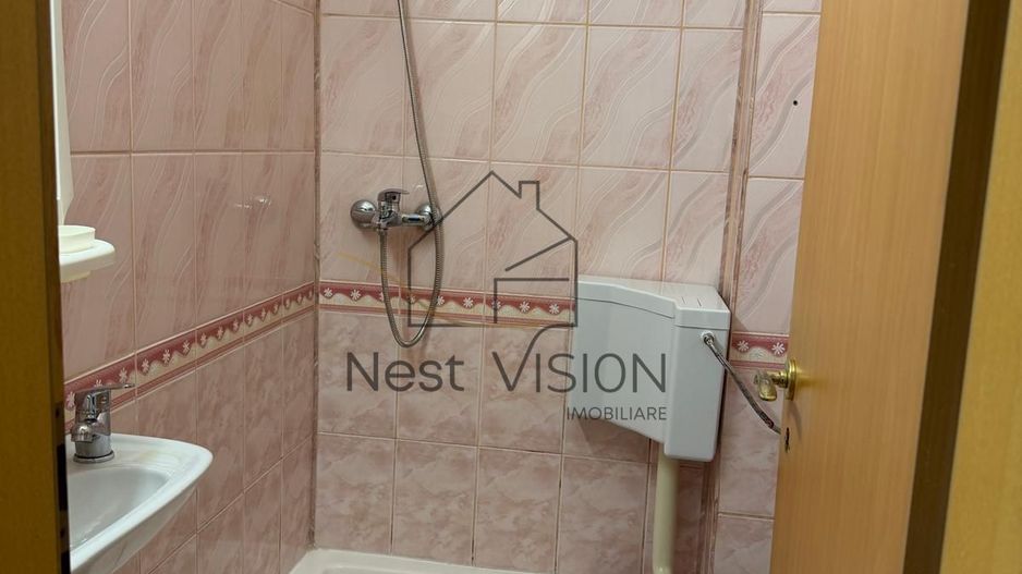 Apartament spațios cu 4 camere cu garaj - zona Ștrand - Poză 16