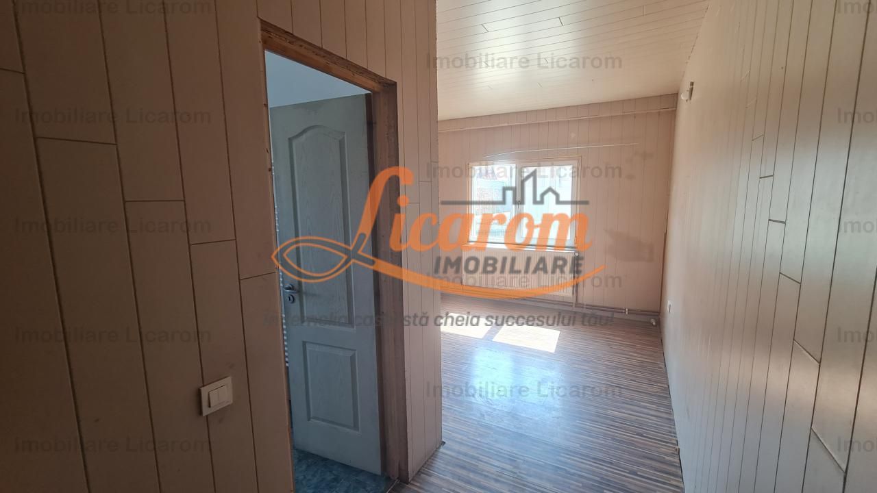 Proprietate in Cristian cu trei constructii+o fundatie,450000euro - Poză 25