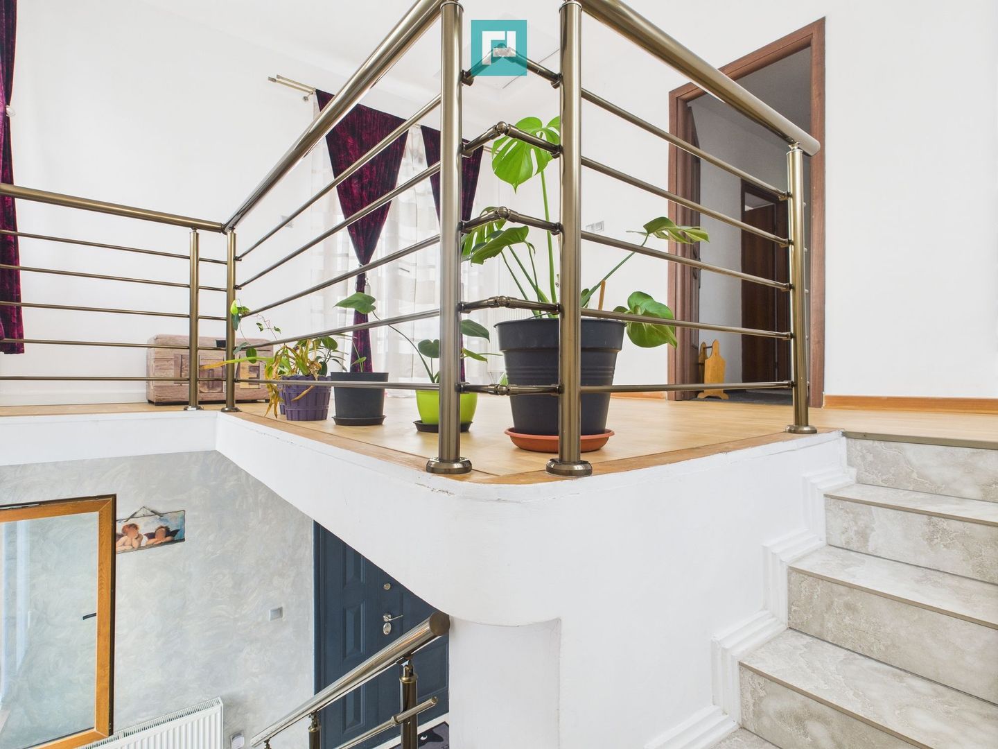 Vilă spațioasă cu 6 camere în Dumbrăvița - Poză 26