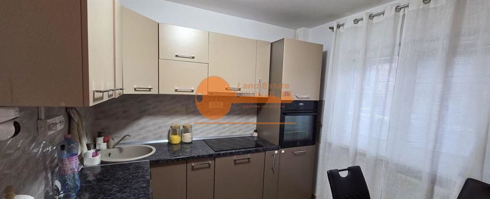 Apartament cu 4 camere in zona Politehnica - Poză 1